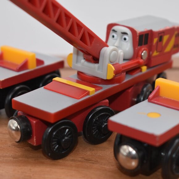 Rocky Magnetic Crane Front and Back Cars Thomas & Friends Wooden Railway… - Picture 6 of 12